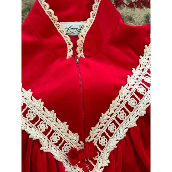 Vintage Anne Leslie Red Velvet Lace Trim Zip Front Long Robe - Picture 5 of 8
